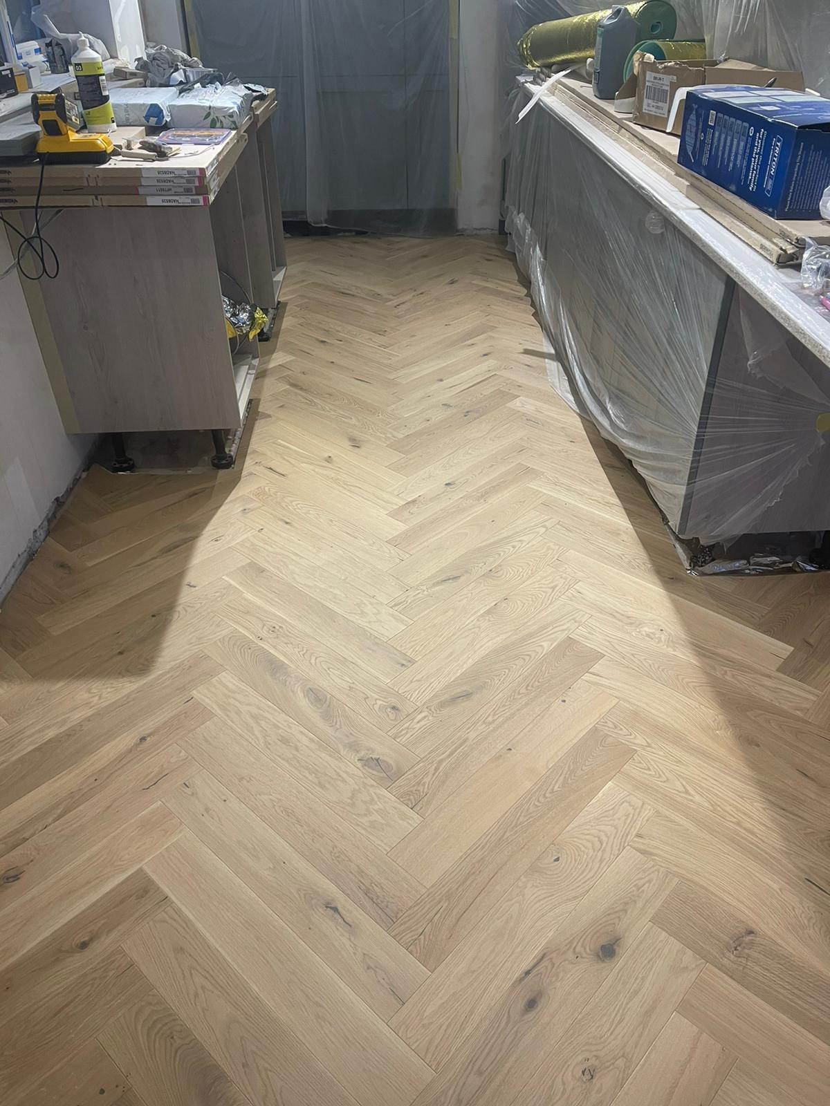 Engineered Herringbone Invisible Click Oiled Oak Wood Flooring 14mm X 110mm