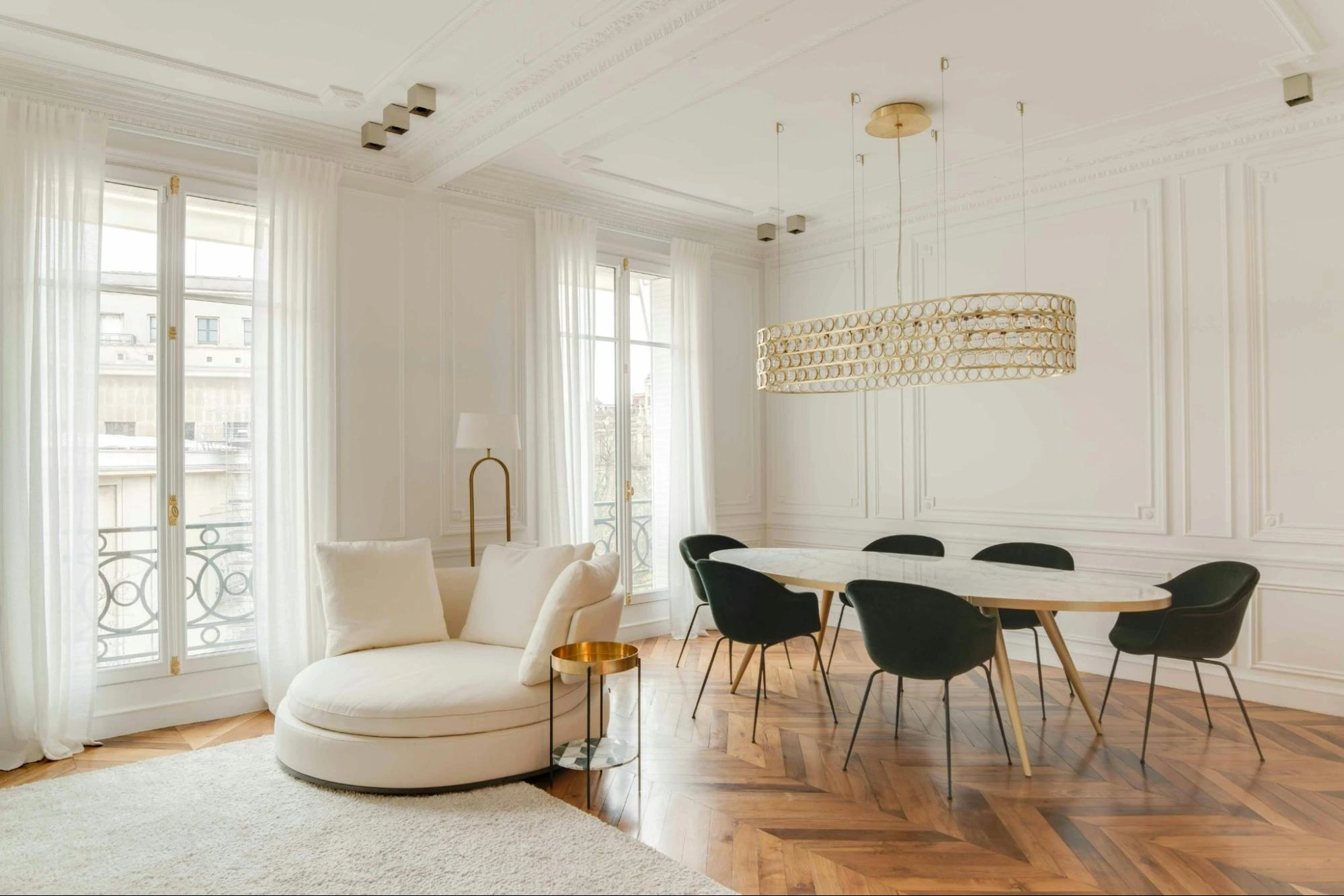 Find Your Finish: Oiled vs Lacquered Engineered Wood Flooring