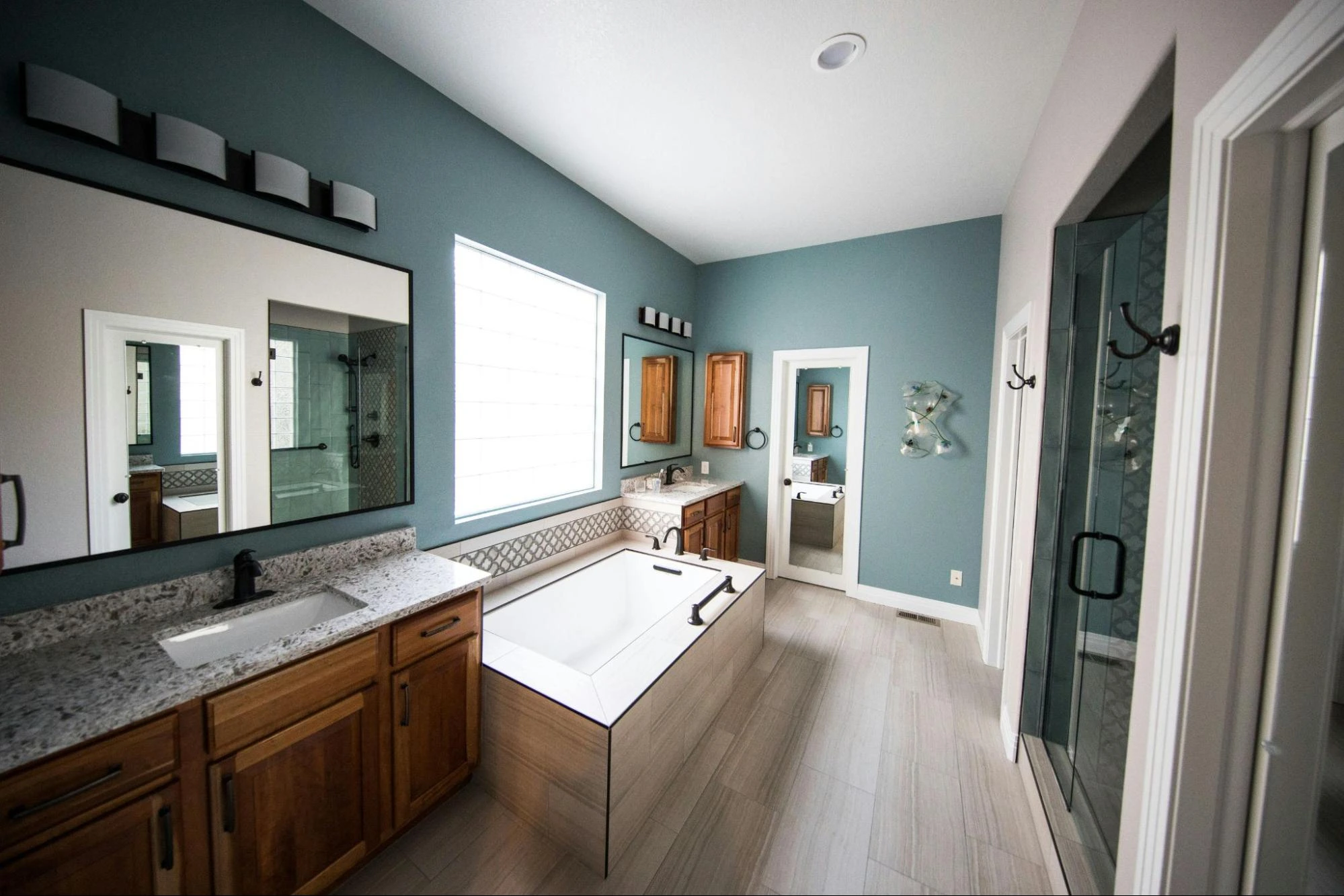 Top 5 Flooring Options for Bathrooms: What Works, What Doesn’t
